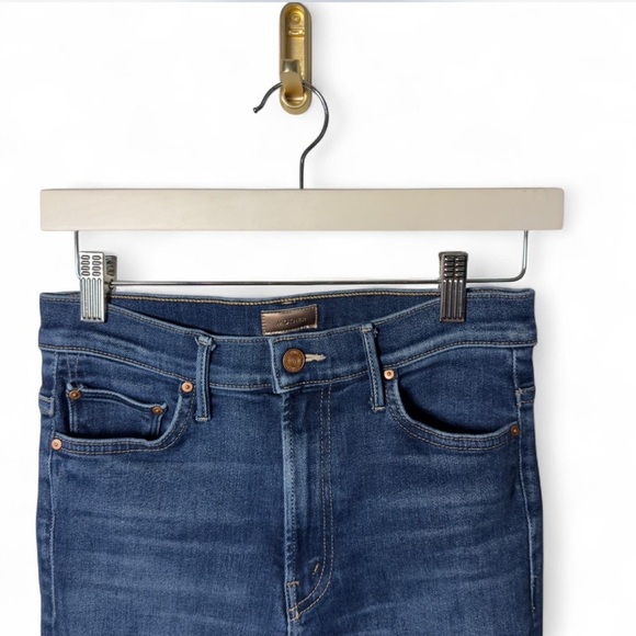 MOTHER The Insider Crop Step Fray Jeans Home Movies Size 26 - Picture 5 of 9